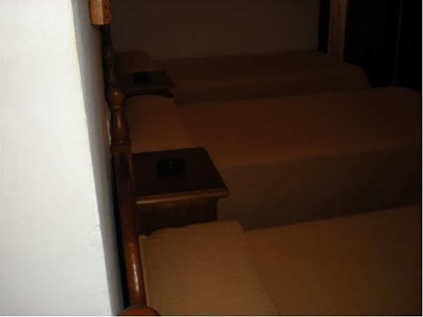 Hostal La Hispanidad Malaga Luaran gambar